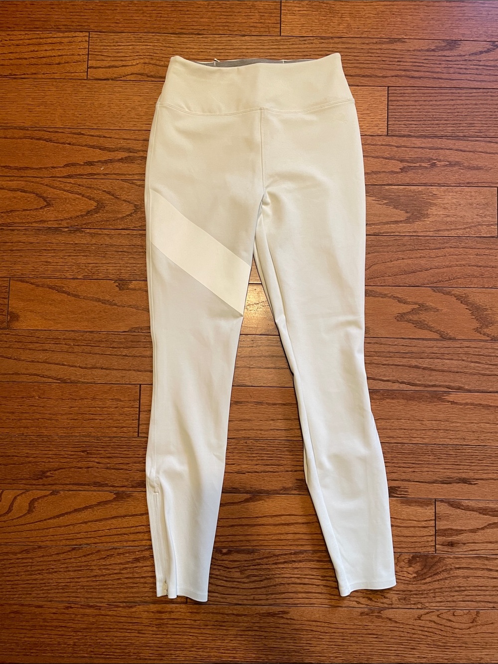 Tracksmith ndo white / cream running leggings size small